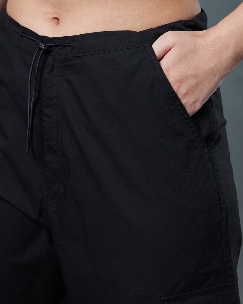 bewakoof Women's Black Baggy Oversized Cargo Parachute Pants - Image 5